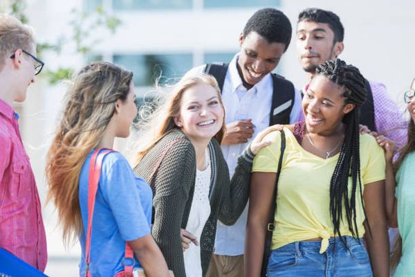 L’éducation populaire face aux difficultés de recrutement persistantes