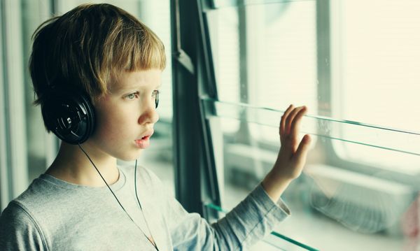 Autisme : Geneviève Darrieussecq annonce une nouvelle stratégie nationale "en construction avec les associations"