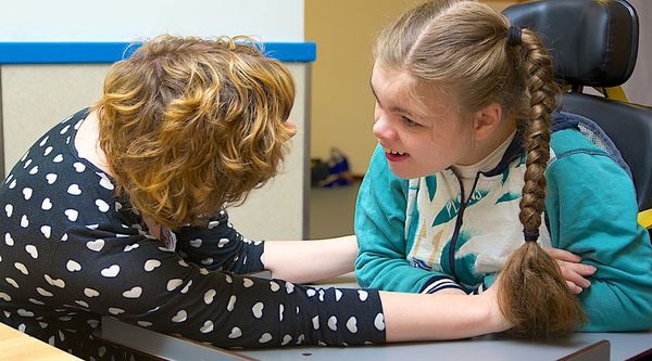 Le collectif "Une école inclusive pour tous" demande « un moratoire » des fermetures d'instituts médico-éducatifs