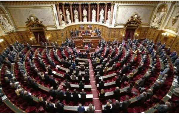 Petite enfance : le Sénat adopte le projet de loi « pour le plein emploi » et laisse plus de liberté aux communes