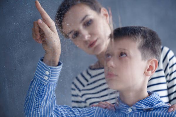 Trouble du spectre de l’autisme : améliorer la qualité des interventions sanitaires et médico-sociales auprès des enfants et adolescents