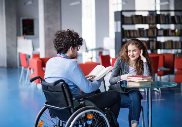 Ce que les étudiants en situation de handicap disent des aménagements qu’on leur propose