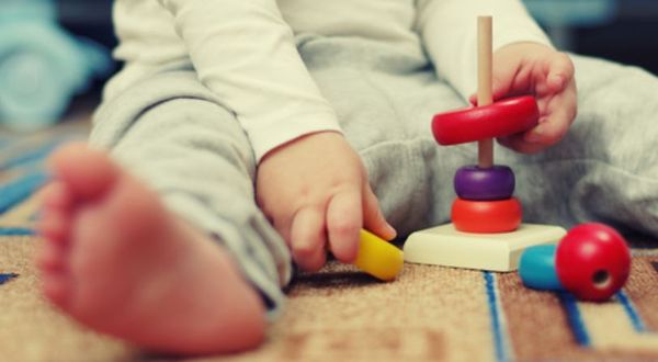 Projet de loi "plein emploi" : la CMP réintroduit l'article instaurant le service public de la petite enfance