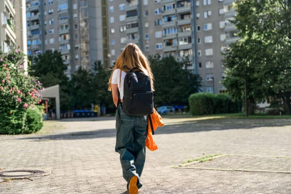 Cause Majeur ! interpelle les candidats aux législatives sur l'avenir des jeunes sortant de l'ASE