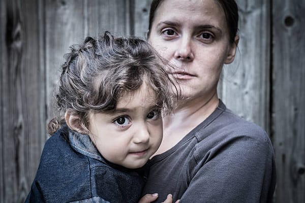 Législatives : UNICEF France et plus de 40 communes inquiètes pour l'avenir des droits de l'enfant en France